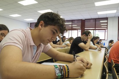 Segunda convocatoria de la EBAU en el aulario de Valladolid.- PHOTOGENIC