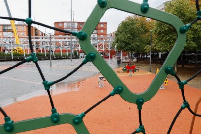 La plaza de la Solidaridad tras la reforma. - LOSTAU