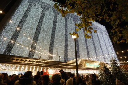 Encendido de luces de El Corte Inglés. -PHOTOGENIC/ CARLOS LLORENTE