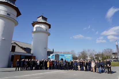 Alcaldes de la provincia se reunieron en la presentación del vehículo.- ICAL