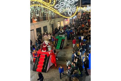Cabalgata de Reyes de la Calle Mantería. -FECOSVA