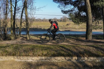 Acequia de Valladolid donde se crearían paseos verdes. Propuesta de VTLP.- J.M. LOSTAU