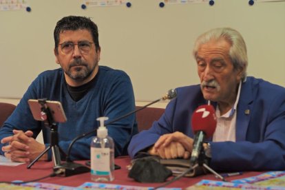 Jesús Nieto, junto a Alberto Bustos. / M. G. EGEA