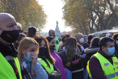 Homenaje a las víctimas de accidentes de tráfico en Valladolid. | ICAL