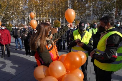 Homenaje a las víctimas de accidentes de tráfico en Valladolid. | ICAL