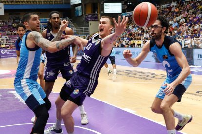 Playoff de ascenso a ACB, cuarto partido. UEMC Real Valladolid Baloncesto - Movistar Estudiantes. J. M. LOSTAU