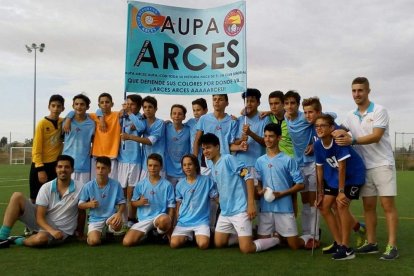 Los jugadores celebran el último ascenso del club.