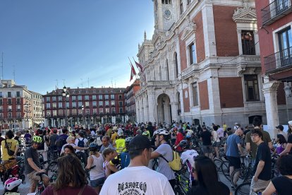 'Bicifestación' en defensa de la movilidad sostenible en Valladolid. -ECOLOGISTAS EN ACCIÓN