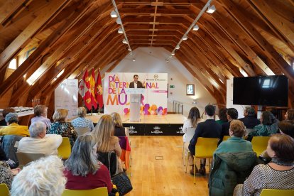 El presidente de la Diputación clausura los actos institucionales con motivo de la celebración del Día Internacional de la Mujer.- ICAL