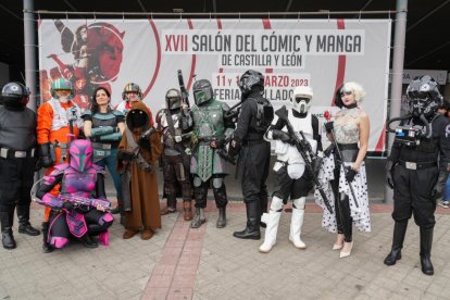 Desfile de cosplay en la Plaza Mayor de Valladolid por el Salón del Cómic y Manga XVII. -J.M. LOSTAU