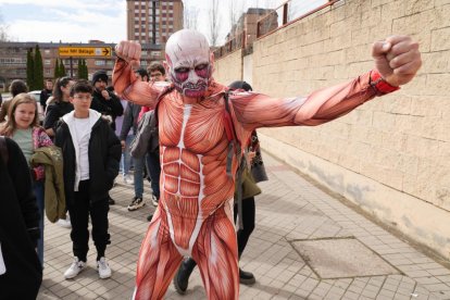 Cola en la Feria de Valladolid donde se celebra el Salón del Cómic y Manga 2023. -J.M. LOSTAU