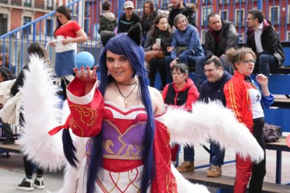 Desfile de cosplay en la Plaza Mayor de Valladolid por el Salón del Cómic y Manga XVII. -J.M. LOSTAU