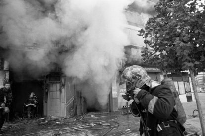 Incendio en la discoteca Siete Siete de Valladolid el 6 de octubre de 1996. J. M. LOSTAU