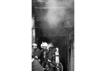 Incendio en la discoteca Siete Siete de Valladolid el 6 de octubre de 1996. J. M. LOSTAU