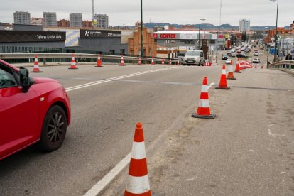 Fotos de las obras del viaducto del Polígono de Argales. J.M. LOSTAU