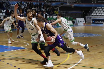 Tau Castelló - UEMC Real Valladolid Baloncesto. / LOF