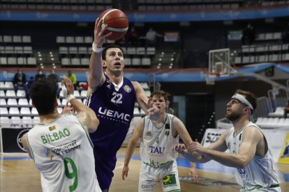Tau Castelló - UEMC Real Valladolid Baloncesto. / LOF
