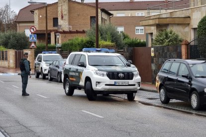 Operación policial de armas en el chalé de un ex militar en Arroyo de la Encomienda. PHOTOGENIC