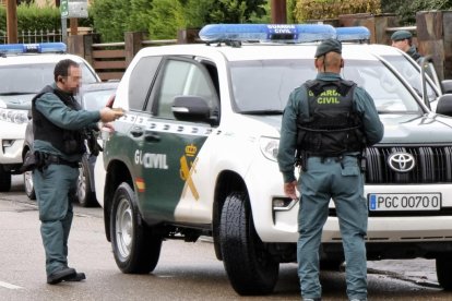 Operación policial de armas en el chalé de un ex militar en Arroyo de la Encomienda. PHOTOGENIC