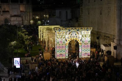 La novedad del encendido navideño en la Plaza de Portugalete. -PHOTOGENIC.
