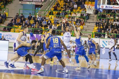 COB - UEMC Real Valladolid Baloncesto. / LOF