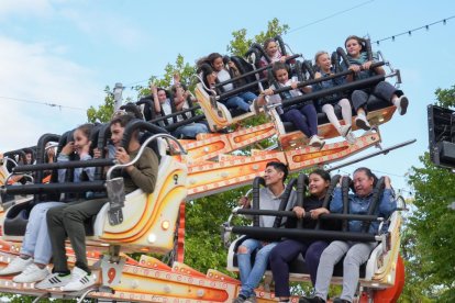 Carruseles de las Ferias de Valladolid en el Día del Niño.- J.M. LOSTAU