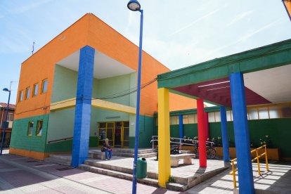 Servicios sociales CEAS en la calle Batuecas en el barrio España en la actualidad.- J.M. LOSTAU