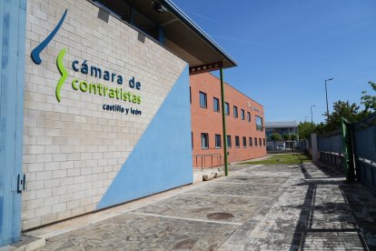 Cámara de Contratistas de Castilla y León en la calle Valle de Arán en el barrio España.- J.M. LOSTAU