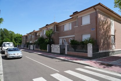 Calle de la Costa del Azahar en el barrio España.- J.M. LOSTAU