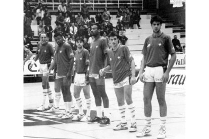 Su debut en la ACB en la temporada 1988-1989