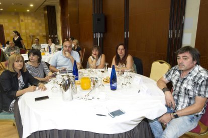 Alfonsa Bonafonte, Nieves Martínez y Tomás Pérez, de UGT-FESP Castilla y León; Lourdes Alcalde y Monserrat de CEA FESMC y Teodomiro González, de UGT-FICA en Eurotrim.