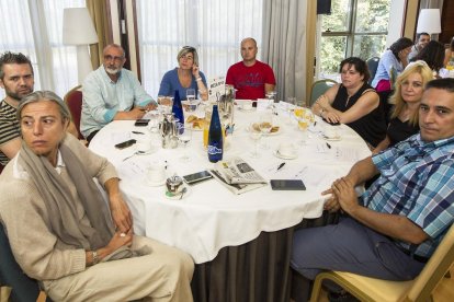 Nuria González, UGT-FESP Vall.; Raúl Santa Eufemía y Belarmino Rodríguez, UGT-FESP; Mónica de la Sierra y Cosmín Grau, UGT-FICA; Virginia González, Sofía Alonso y M. Ángel Gómez, FESMC.
