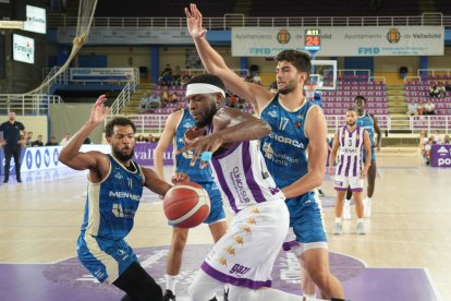 UEMC Real Valladolid Baloncesto - Hestia Menorca. / J. M. LOSTAU