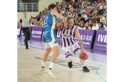 UEMC Real Valladolid Baloncesto - Hestia Menorca. / J. M. LOSTAU