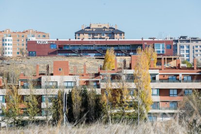 Barrio de Parquesol, Centro de Ocio Parquesol Plaza.-J. M. LOSTAU