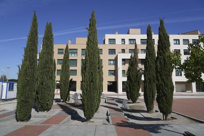 Plaza del Everest.- J. M. LOSTAU
