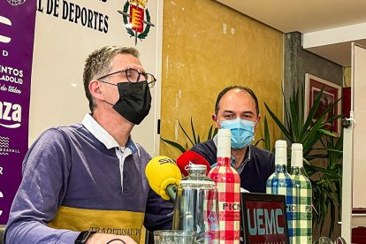 Roberto González y el presidente Alex Pellitero. / RVB