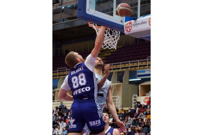 UEMC Real Valladolid Baloncesto - Lleida / PHOTOGENIC