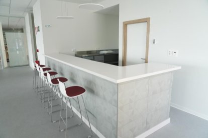Centro de mayores de Parquesol. -J.M. LOSTAU