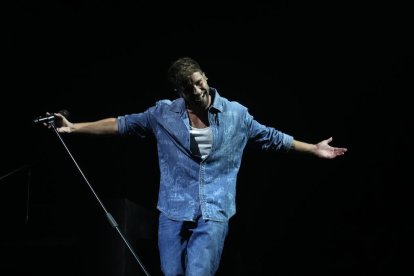 Concieto de Pablo Alborán en el Polideportivo Pisuerga de Valladolid.-J. M. LOSTAU