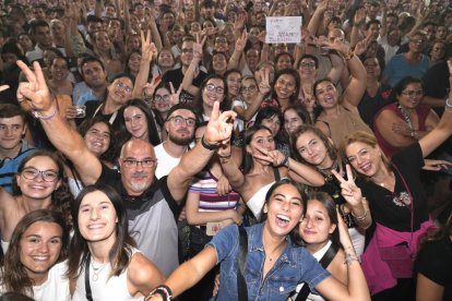 Concieto de Pablo Alborán en el Polideportivo Pisuerga de Valladolid.-J. M. LOSTAU