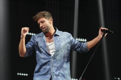 Concieto de Pablo Alborán en el Polideportivo Pisuerga de Valladolid.-J. M. LOSTAU