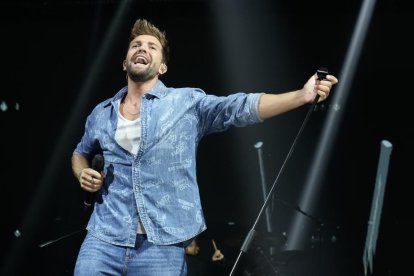 Concieto de Pablo Alborán en el Polideportivo Pisuerga de Valladolid.-J. M. LOSTAU