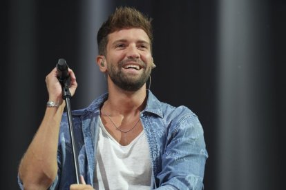 Concieto de Pablo Alborán en el Polideportivo Pisuerga de Valladolid.-J. M. LOSTAU