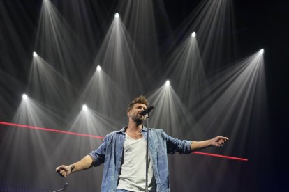 Concieto de Pablo Alborán en el Polideportivo Pisuerga de Valladolid.-J. M. LOSTAU