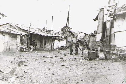 Chabolas y niños jugando. Años 70. ARCHIVO MUNICIPAL