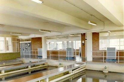 Instalaciones de la depuradora de San Isidro. Tanques Interiores en los años 80 del siglo pasado. ARCHIVO MUNICIPAL