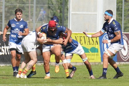 RUGBY VRAC QUESOS-SANTBOIANA. / LOSTAU