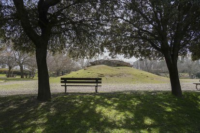 Parque de la Fuente de la Salud. J. M. LOSTAU