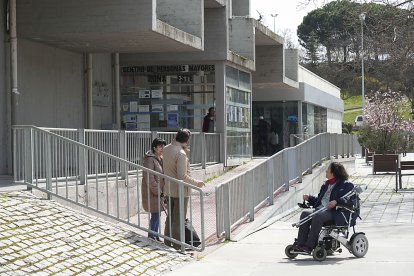 Centro integrado de equipamientos Zona Este, antiguo Mercado Central. Centro de Personas Mayores. J. M. LOSTAU